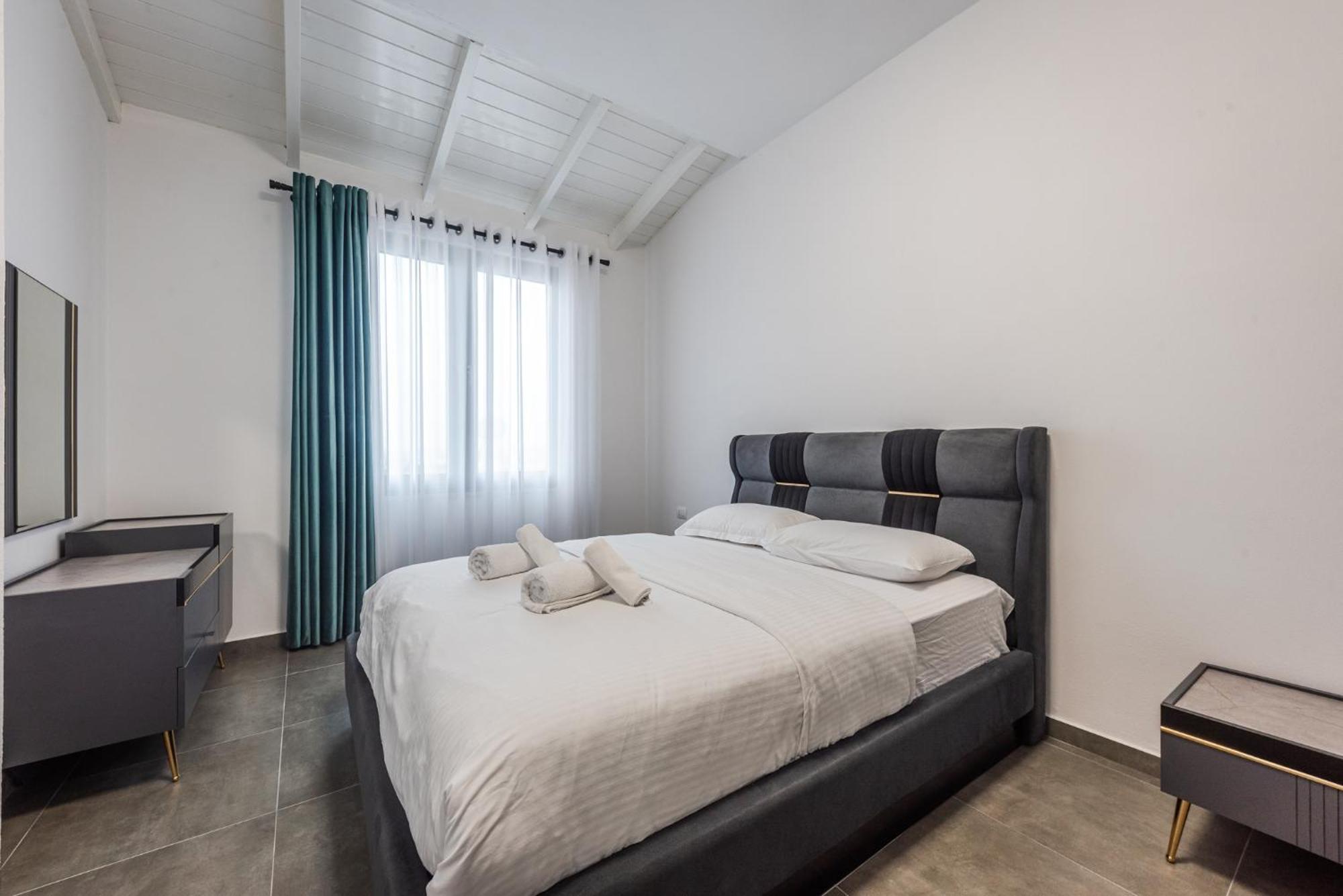 Apartment Royal Hill By Ps Durres